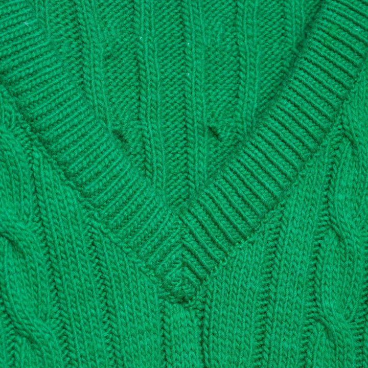 Ladies Chunky Knit V-Neck Cable Knit Sweater with Ribbed Cuffs Mune Fashion