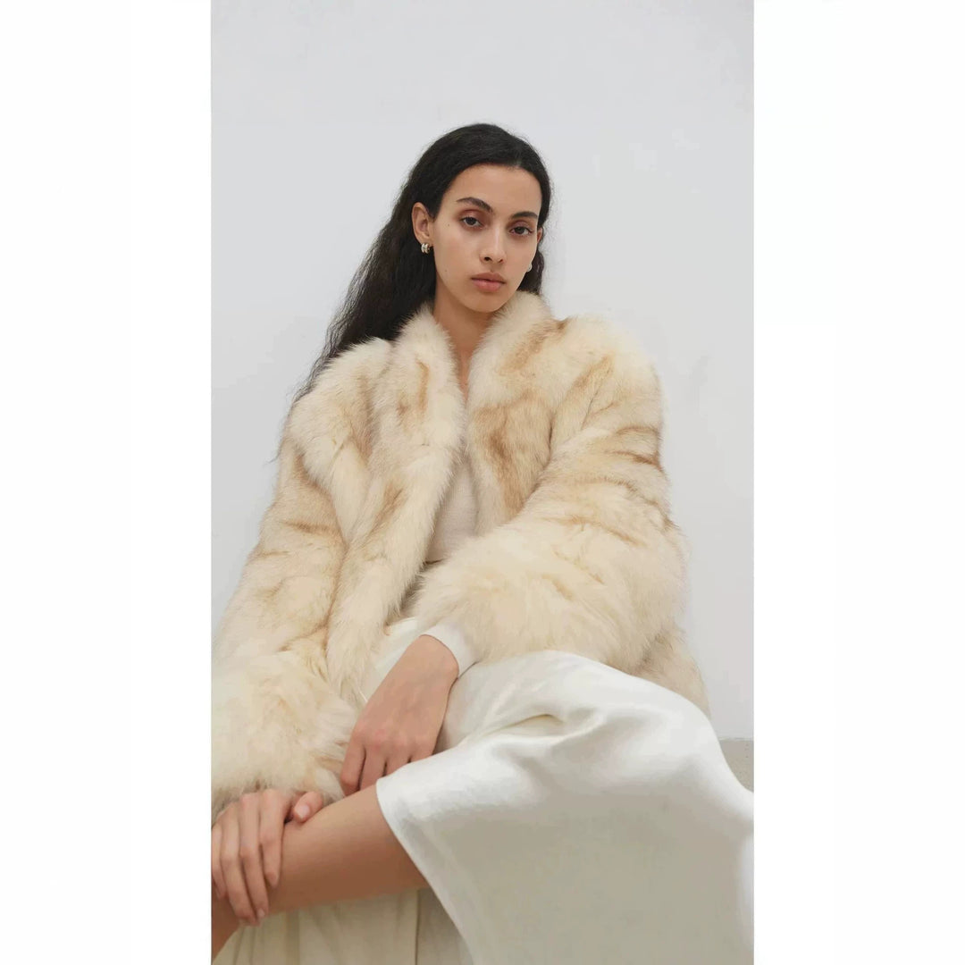 Women’s short coat made of high-pile faux fur with a tailored boxy cut and voluminous shawl collar Mune Fashion
