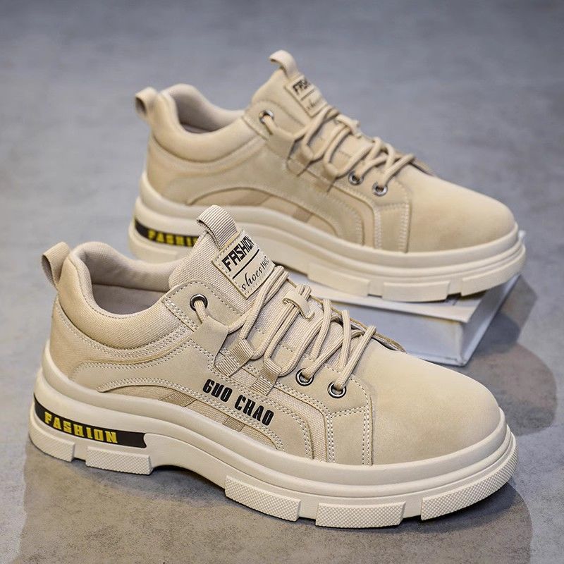 Ladies sporty lifestyle sneakers with robust profile and cushioning sole Mune Fashion