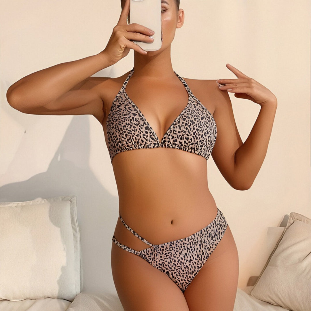 Ladies triangle bikini with adjustable straps and fashionable leopard pattern Mune Fashion