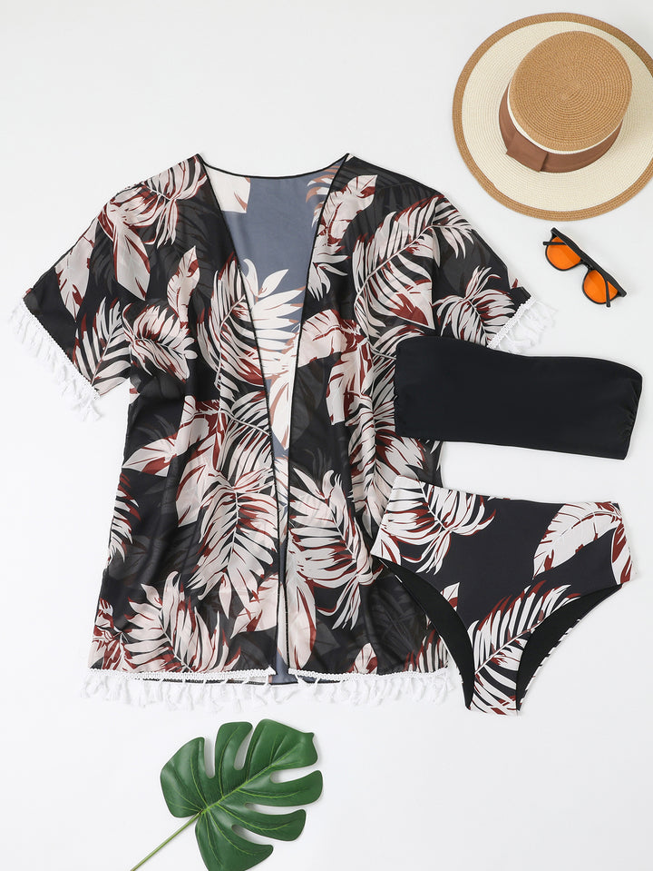 Ladies elegant beach outfit with floral cover-up and matching bikini Mune Fashion