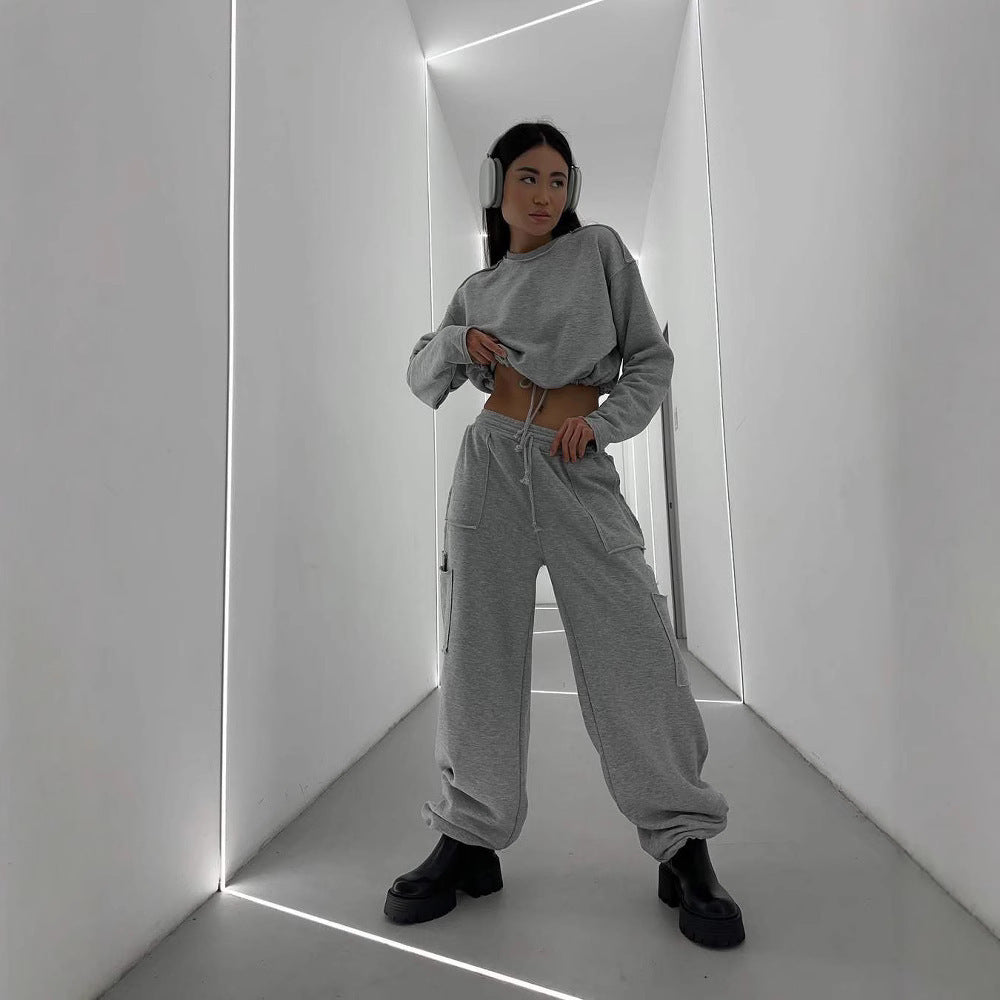 Women's short sweatshirt with drawstring and oversized sleeves Mune Fashion