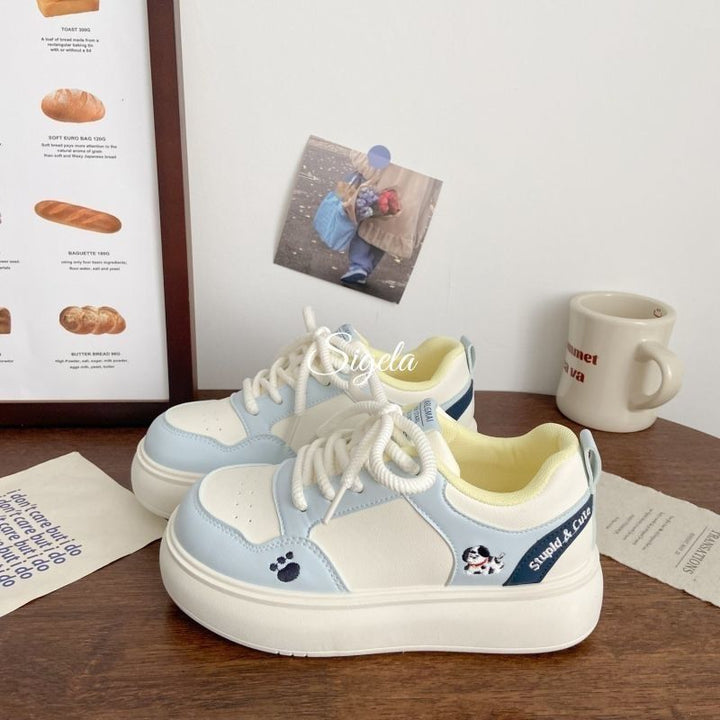 Women's trendy sneakers with playful animal motif and cushioned sole Mune Fashion