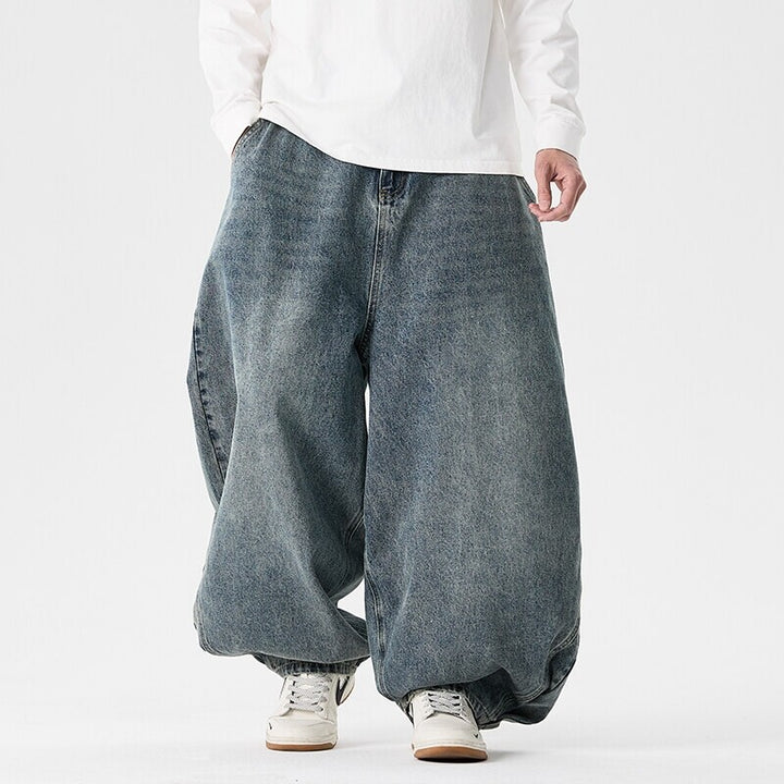 Men's extra-wide baggy jeans with a deep step, relaxed low-crotch cut, and wide hem Mune Fashion