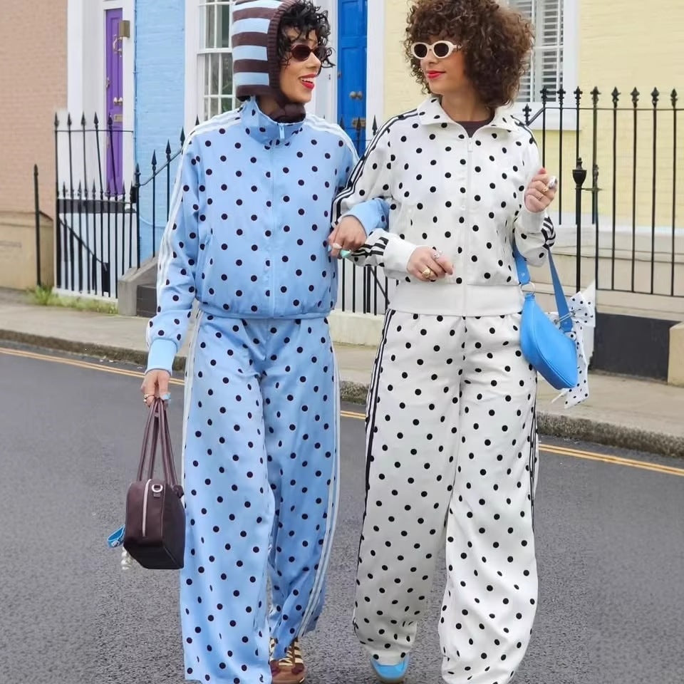 Women's dotted leisure tracksuit set made of cotton blend with zipper and elastic waistband Mune Fashion