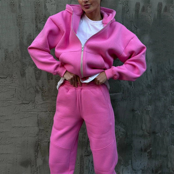 Women's short zip hoodie and high-waisted comfort jogging pants set made of soft fleece Mune Fashion