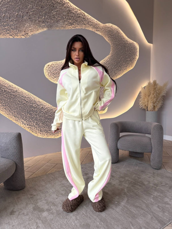 Women's Two-Piece Tracksuit Set with Zip Jacket and Loose Jogging Pants Mune Fashion