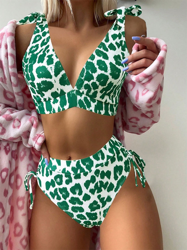 Women's high-cut bikini with sporty design and playful ties Mune Fashion
