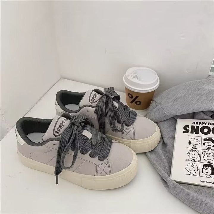 Women's sporty sneakers made of high-quality suede with comfortable lacing details Mune Fashion
