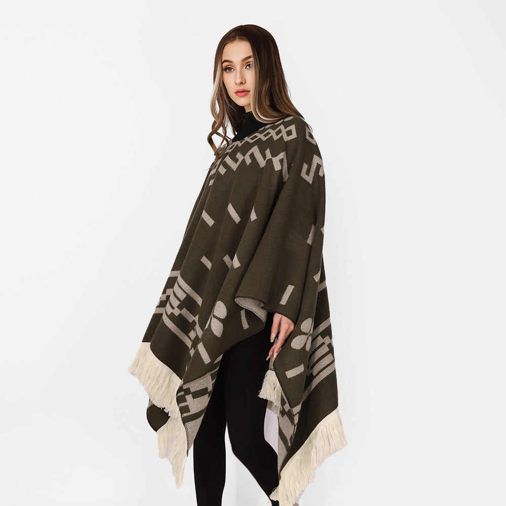 Women's Oversize Poncho in Boho Style with V-neck, Jacquard Pattern and Long Fringes Mune Fashion