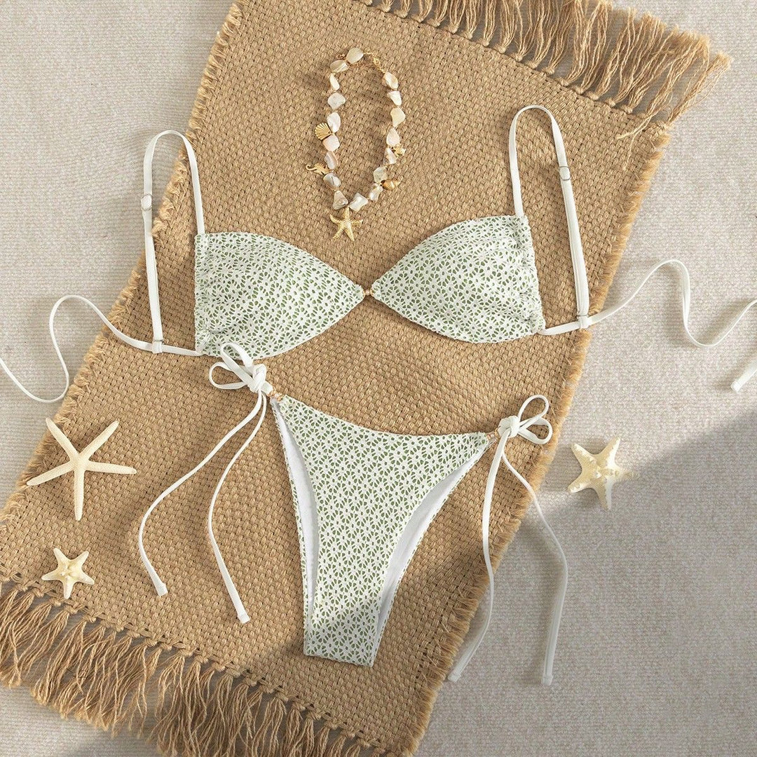Ladies triangle bikini with playful flower print Mune Fashion