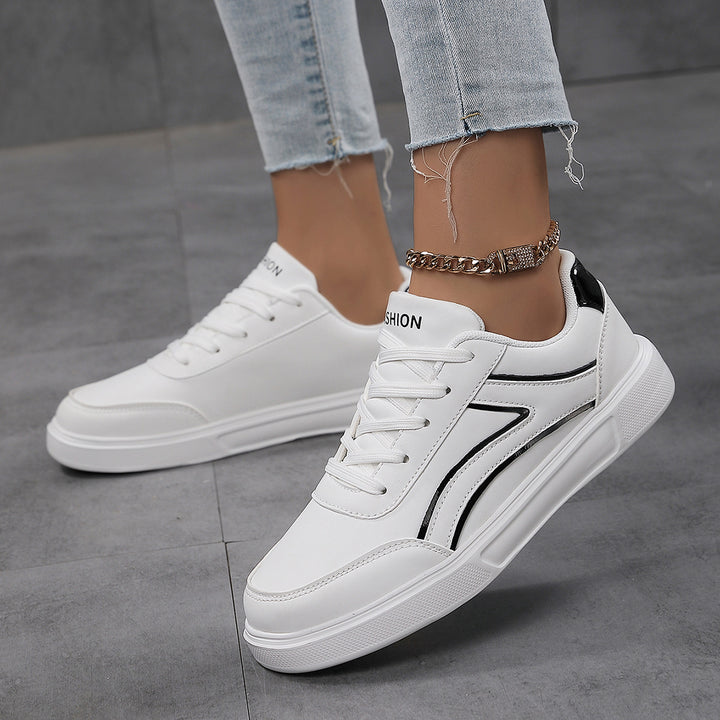 Men's low-cut synthetic leather sneakers with shock-absorbing lightweight foam sole and padded heel cushion Mune Fashion