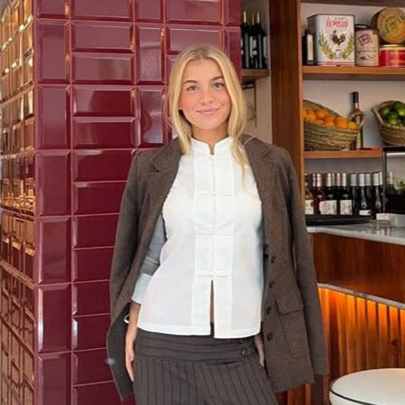 Ladies Tailored Mandarin Collar Blouse with Concealed Button Placket and Straight Hem Mune Fashion