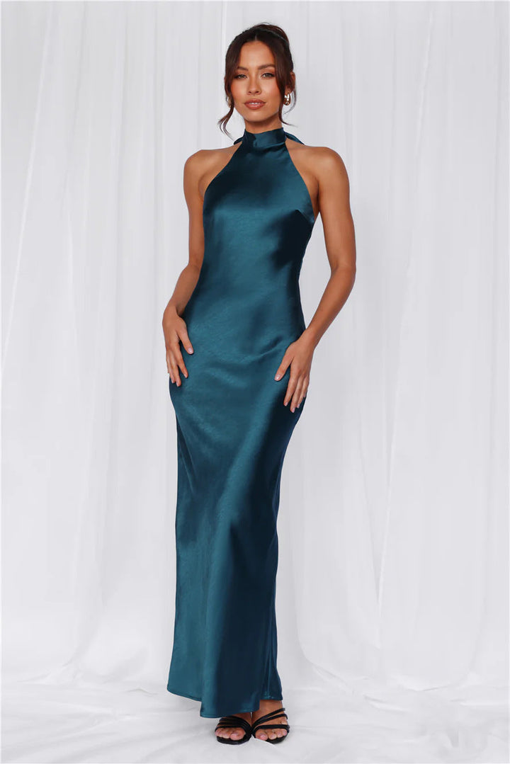Women's Elegant Satin Maxi Dress with High Neck and Body-Hugging Cut Mune Fashion