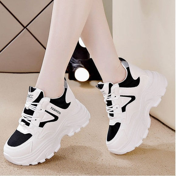 Women Sporty Sneakers with Breathable Mesh Upper and Cushioned Sole Mune Fashion