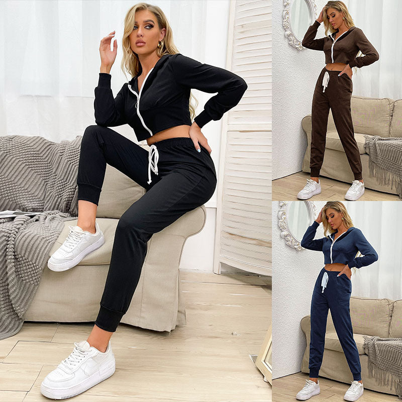 Women Two-Piece Velvet Jogging Suit with Cropped Hood and Drawstring Pants Mune Fashion