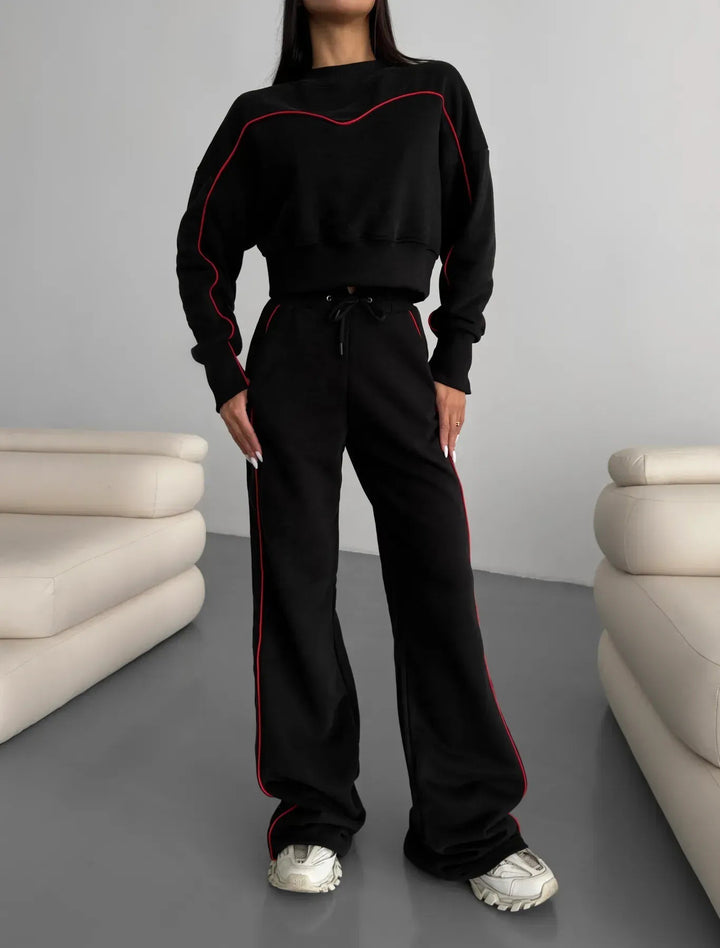 Women's short oversized sweatshirt with drawstring joggers and contrast seams Mune Fashion