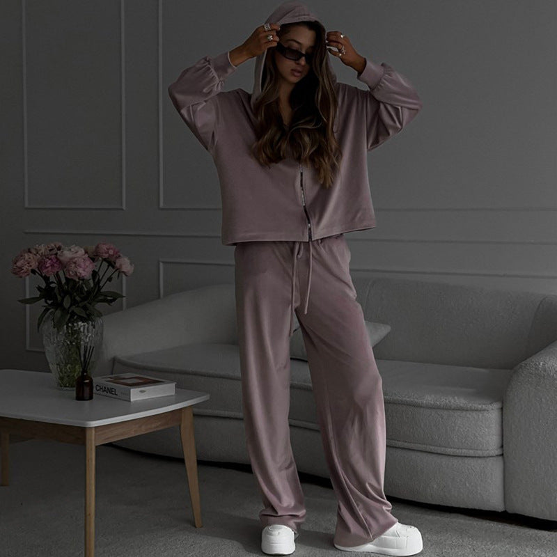 Women's luxurious velvet two-piece set with short zipper hoodie and wide high-waist lounge pants Mune Fashion