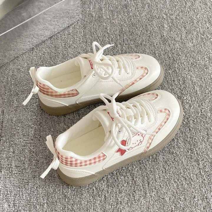Women's Trendy Sneakers with sporty-elegant design and comfortable sole Mune Fashion