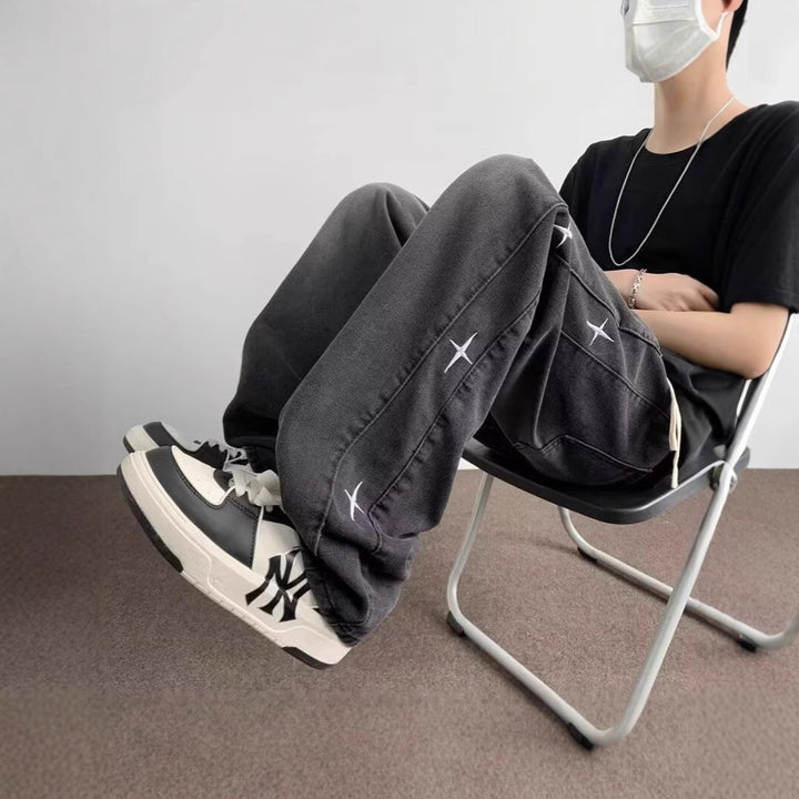 Women's Wide-Cut Jeans with Unique Mune Fashion Design
