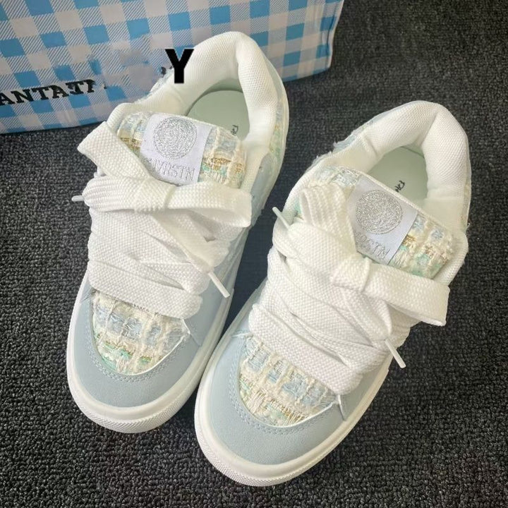 Ladies fashionable sneakers with unique texture and comfortable sole Mune Fashion