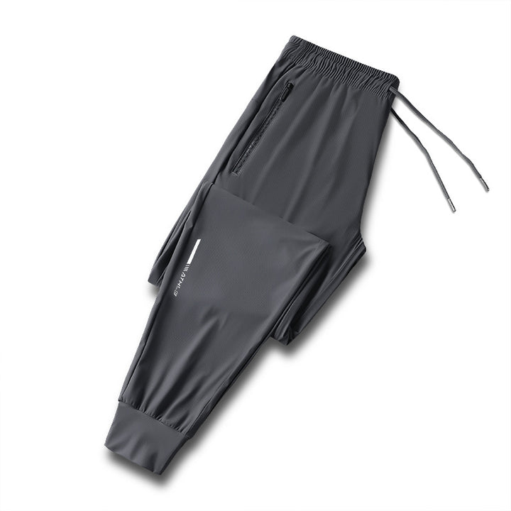Men's sporty training pants with multifunctional pockets