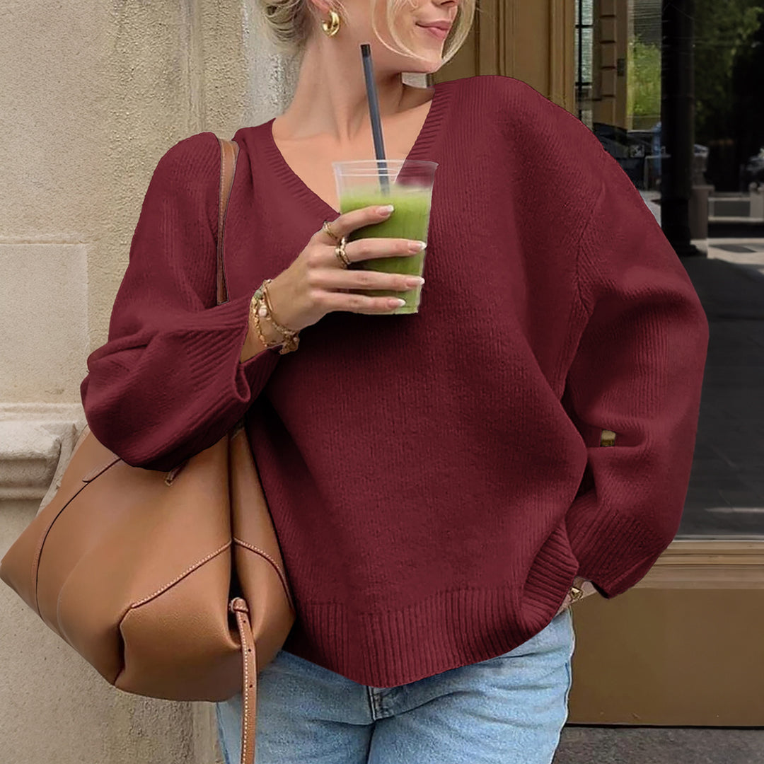 Women's oversized V-neck fine knit sweater with dropped shoulder, long kimono sleeves and wide ribbed trim Mune Fashion