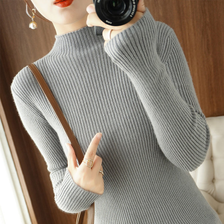 Women's Body-Hugging Ribbed Knit Turtleneck Sweater with Stretch Effect Mune Fashion
