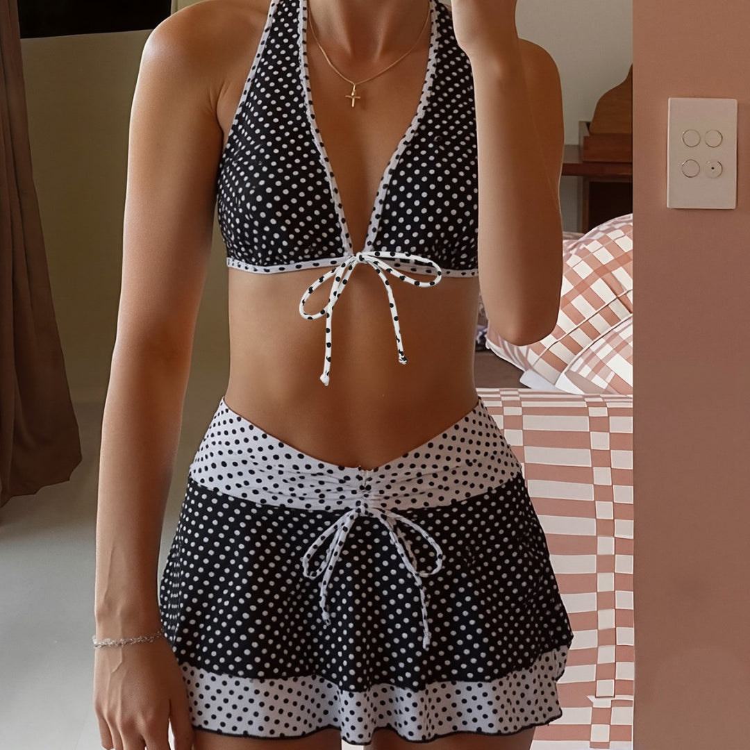 Ladies triangle bikini with ruffled skirt Mune Fashion