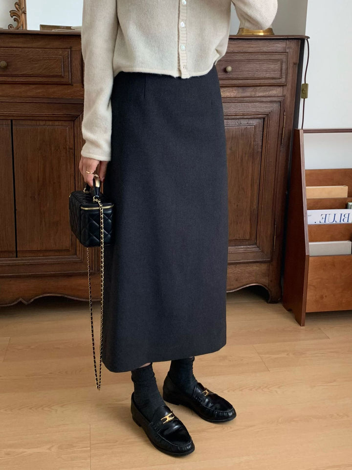 Women's Elegant Maxi Skirt with High Waist and Timeless Cut Mune Fashion