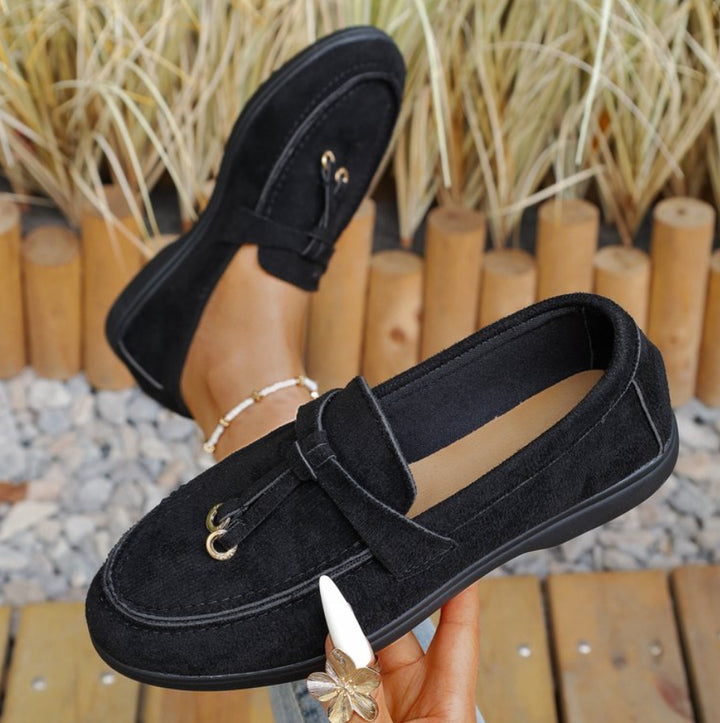 Women's comfortable Slip-On Loafer with decorative tassel trim and ergonomic rubber sole Mune Fashion