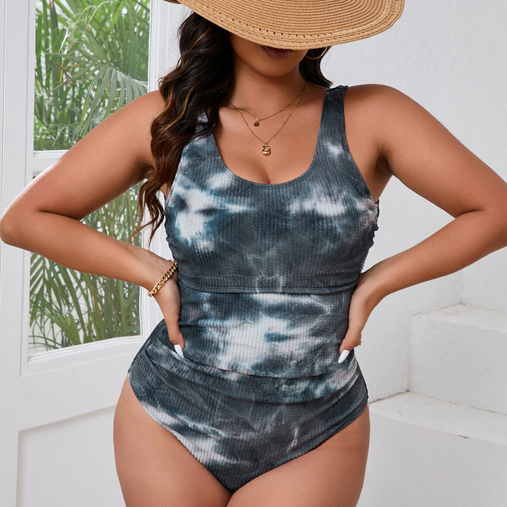 Women's sporty one-piece swimsuit with fashionable structure Mune Fashion