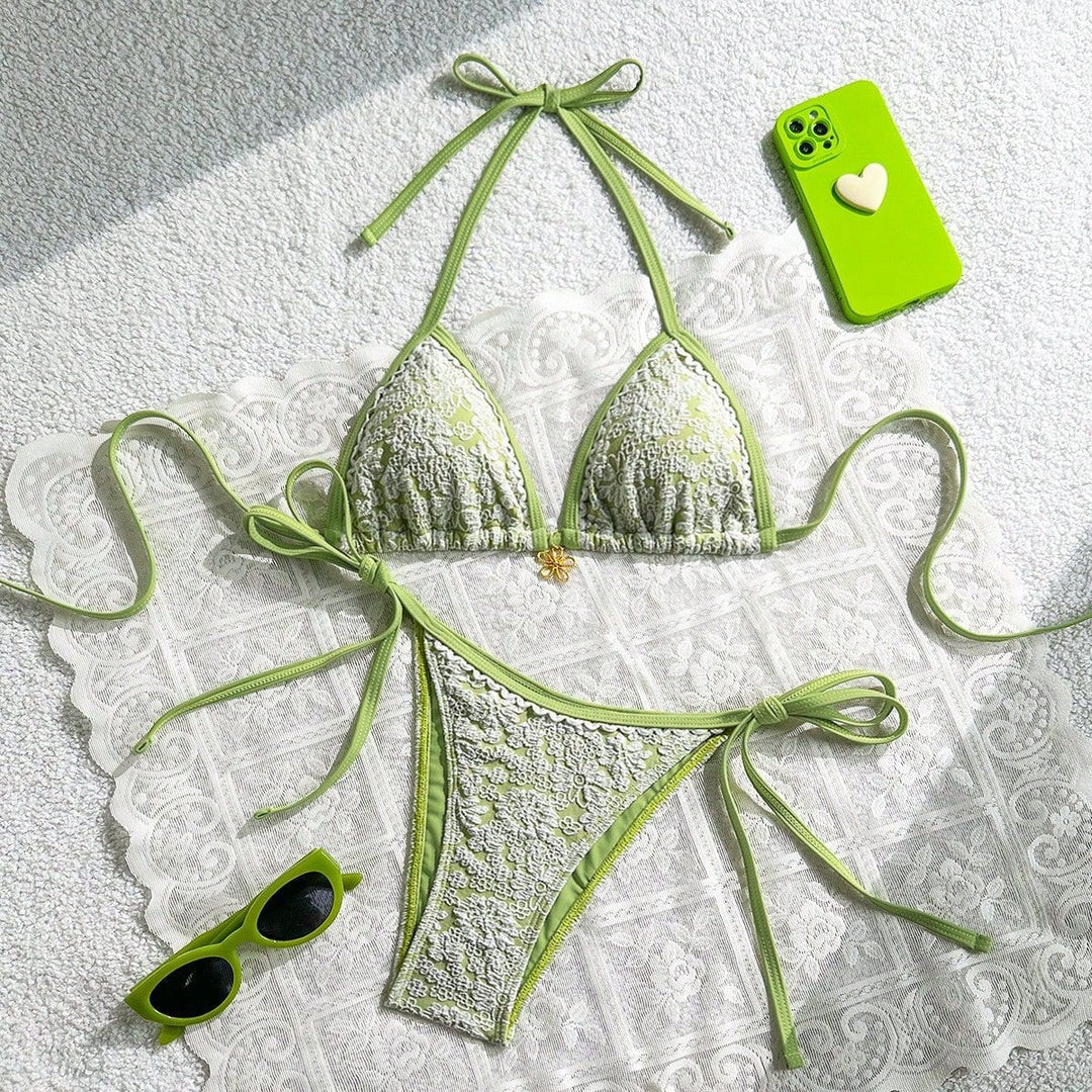 Women's Lace-Trimmed Triangle Bikini Mune Fashion