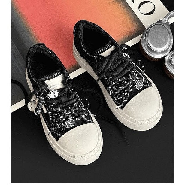 Ladies Trendy Sneakers with innovative lacing systems and cushioning sole Mune Fashion