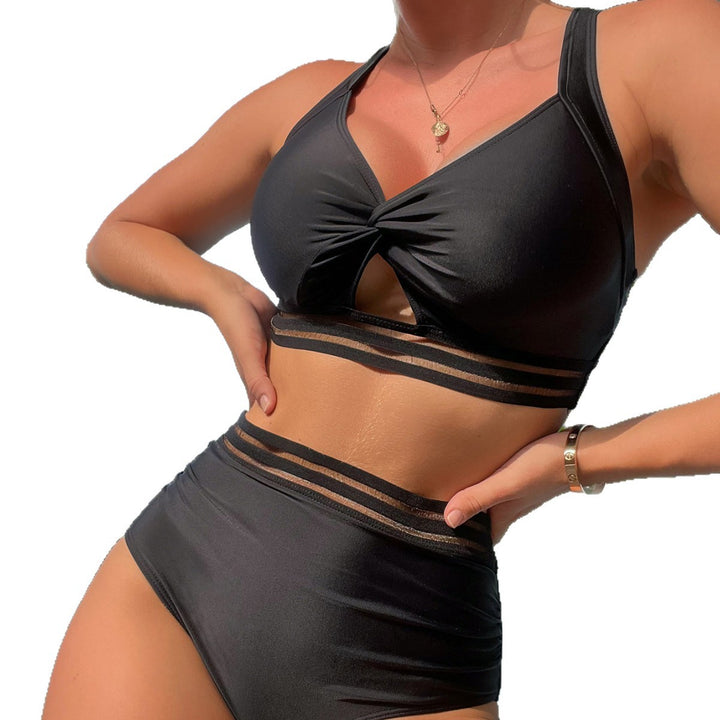 Ladies sporty bikini with intricate cut-out details Mune Fashion
