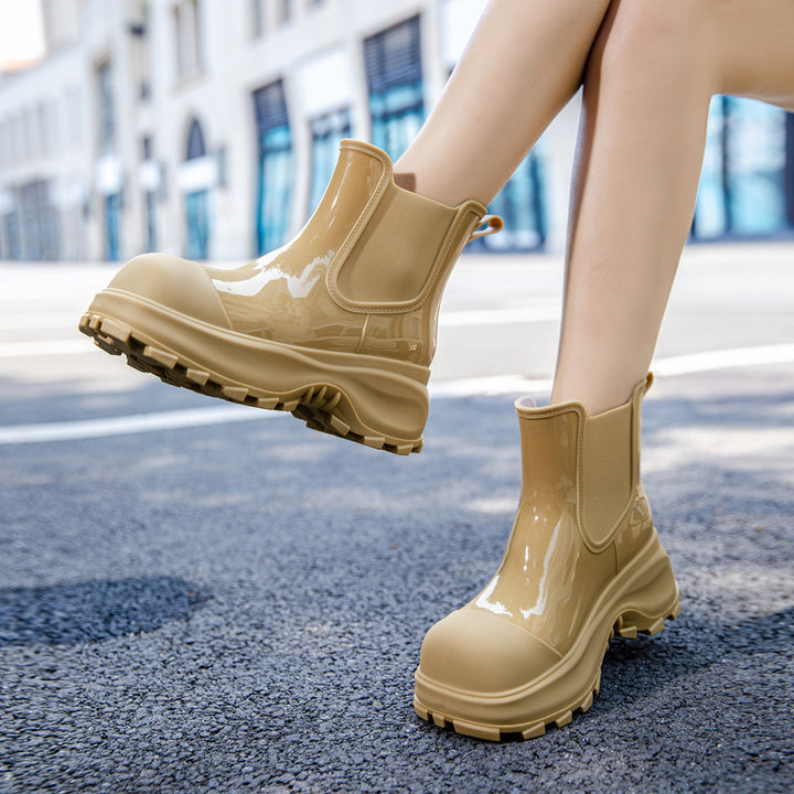 Women's Platform Rubber Chelsea Boots with sturdy Lug Sole Mune Fashion