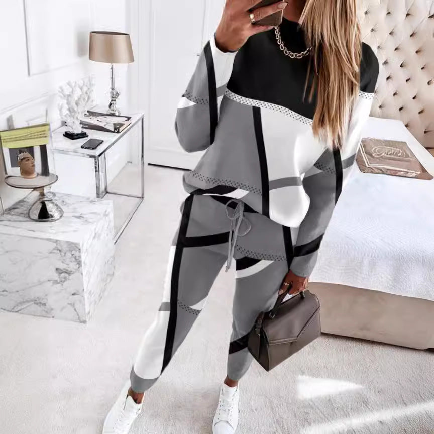 Women's patterned leisure set made of sweatshirt and joggers Mune Fashion