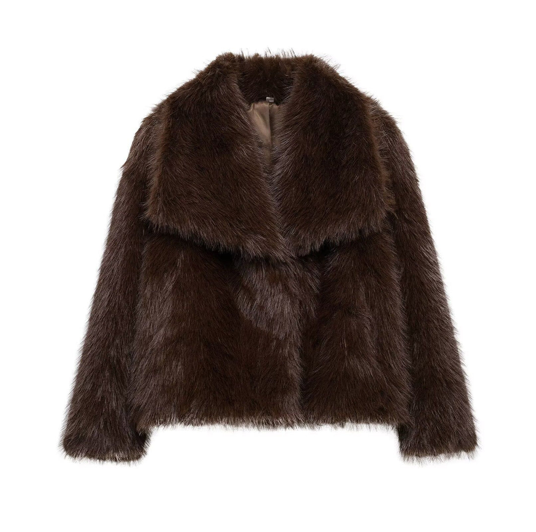 Ladies' short faux fur coat with oversized shawl collar and soft lining Mune Fashion