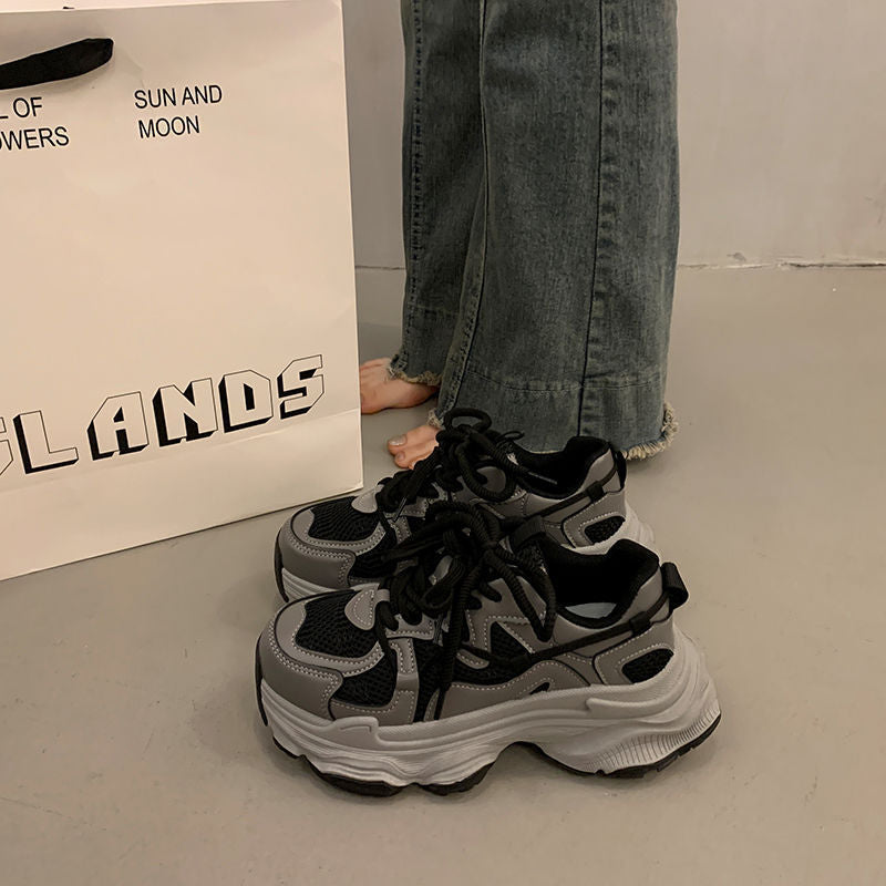 Ladies sneakers in urban chunky style with breathable mesh surface and comfortable cushioning Mune Fashion