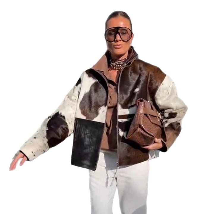 Women's short jacket made of shaggy faux fur with patchwork look and high stand-up collar Mune Fashion