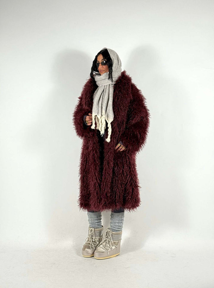 Women's Maxi Long Faux Fur Coat with Long Pile and Oversized Silhouette Mune Fashion