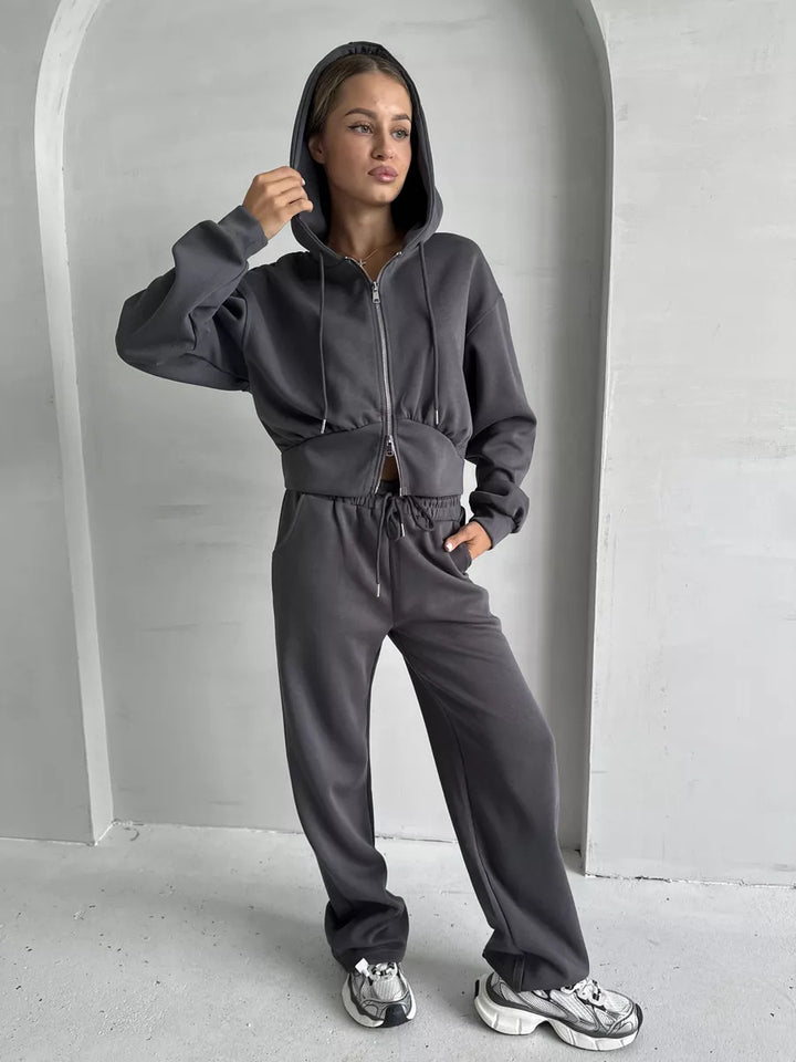 Women's cropped zip hooded jacket with shaping waist seam and relaxed high-waist lounge pants Mune Fashion