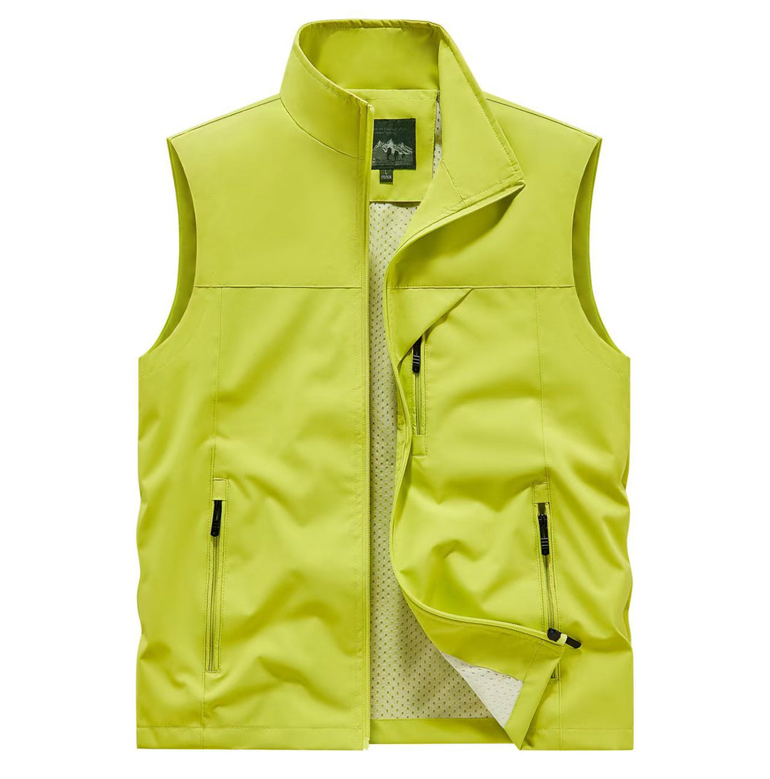 Men's Breathable Softshell Outdoor Vest with Mesh Inner Lining and Zipper Pockets Mune Fashion