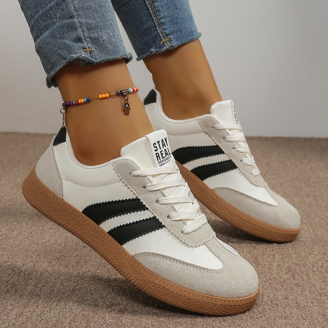 Women's sneakers in sporty retro design with breathable mesh inserts and comfortable sole Mune Fashion