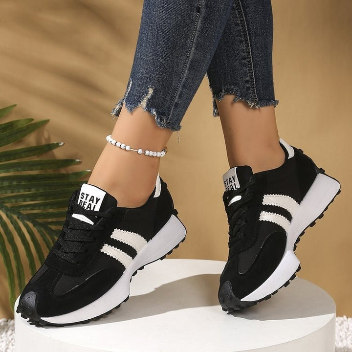 Women's Retro Running Sneakers with Suede Look, Profiled Rubber Sole and Padded Comfort Insole Mune Fashion