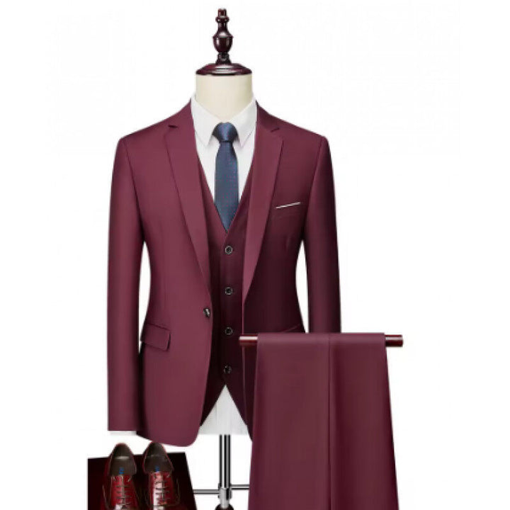 Men's tailored lightweight summer three-piece suit made of microfiber with slim lapels Mune Fashion