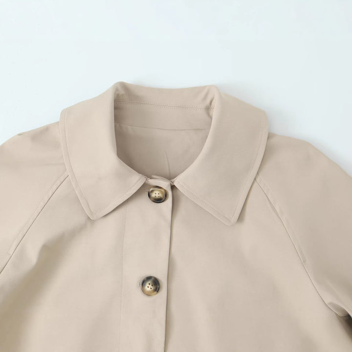 Women's Short Boxy Jacket with Wide Shirt Collar and Continuous Button Placket Mune Fashion