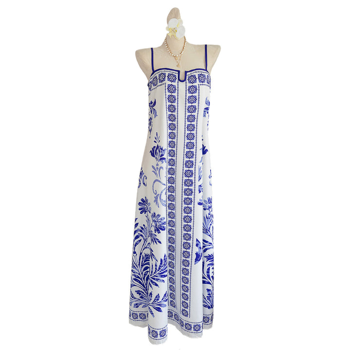 Women's summer dress with floral patterns and a light, breezy fit Mune Fashion
