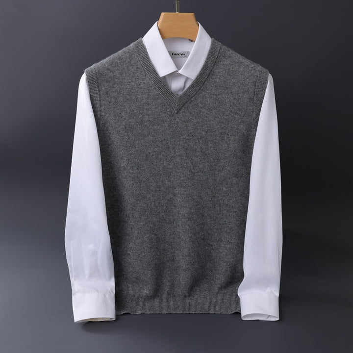 Men's Fine V-Neck Knit Vest Made of Merino Blend with Ribbed Hem Mune Fashion