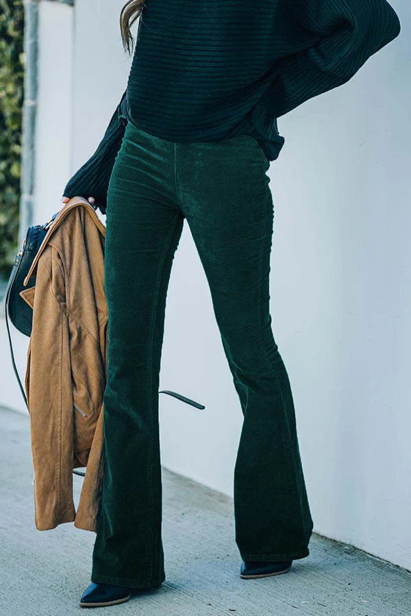 Women Elegant and figure-flattering flared pants Mune Fashion